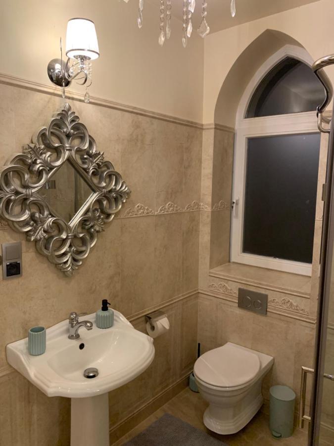Uroczy Apartament Z Patio Szczecin Bagian luar foto